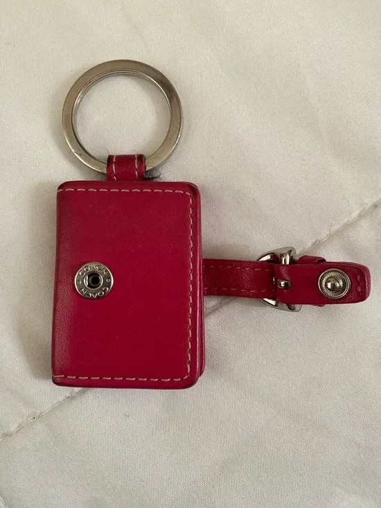RARE pink leather Coach photo keychain!! - Picture 5 of 10
